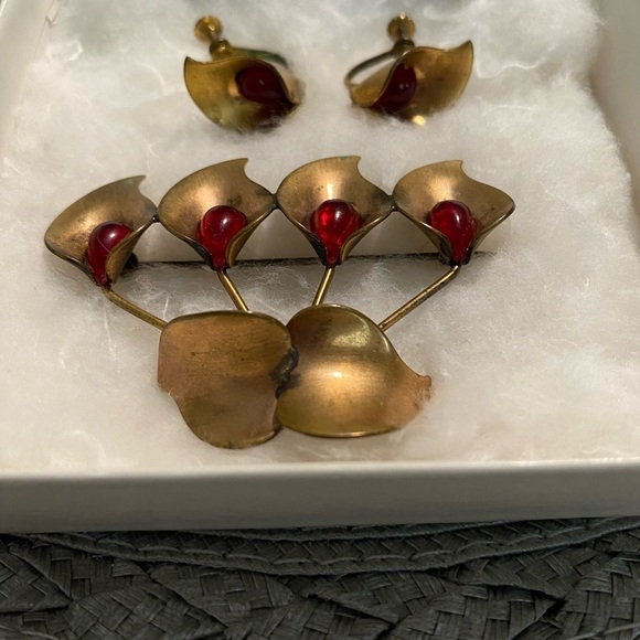 Jewelry - Vintage Rose Gold Tone Lily
Brooch and Earrings